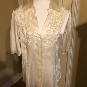 Express cream ruffle blouse Sz L